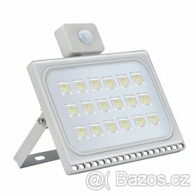 Úsporný venkovní LED reflektor (halogen) s pohybovým čidlem.