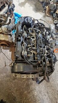 VW škoda motor CFGB 125kW rv 2013 162 tis km nově