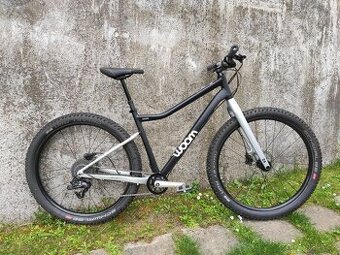 Woom 6 OFF Black 26" dětské kolo s teleskopickou sedlovkou
