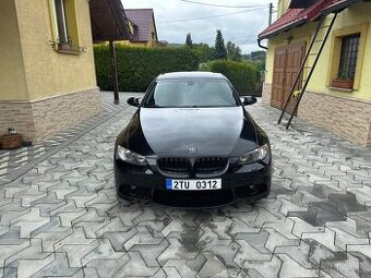 BMW E92 325i 160kw 2007 200 000km 3 majitelé