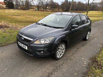 Ford Focus 1.6i 74kW, RV 2010, Alu, Klima, AUTOMAT, Anglie