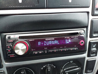 Autorádio KENWOOD KDC-3047 50Wx4 MP3, CD, AUX