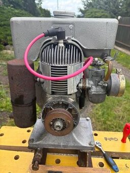 Stabilní motor Barkas EL-65