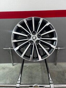 Trinity r18 karoq