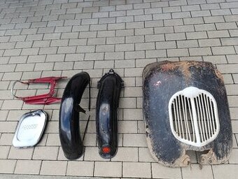 Prodám pěkné blatníky na ČZ 125, 175 a 250 Sport