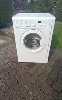 AUTOMATICKÁ PRAČKA INDESIT