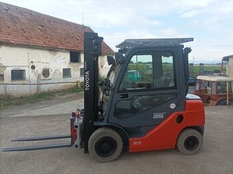 Vysokozdvižný vozík Toyota 25 tonero HST