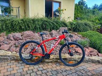 Trek Marlin 5 – Jako nový, velikost L