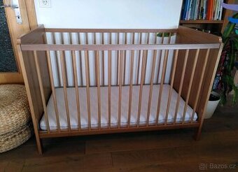 Dětská dřevěná postýlka IKEA Leksvik antik