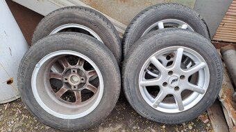 kola Hyundai Accent, 185/60 R14