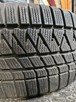 285/45R20 112V XL WinterCraft WS71 KUMHO