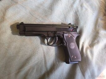 Airsoft pistole Beretta 92FS, spring (manuální)