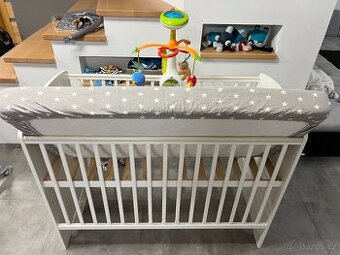 Postýlka, přebalovací pult, kolotoč nad postýlku