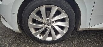 Kola Škoda superb 3