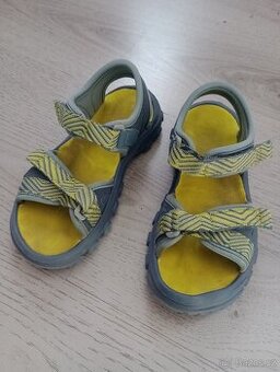 Dětské sandálky Quechua stélka 17cm