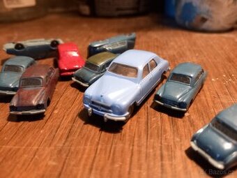 Modely: ŠKODA 1200, WARTBURG