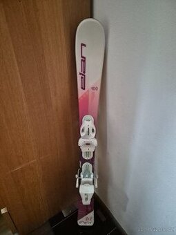 Prodam divci lyzarsky set a lyzaky