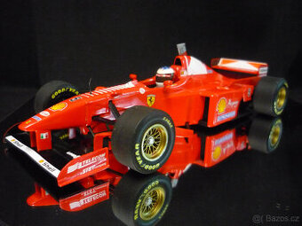 Ferrari F310/B 1997 Schumacher Formule F1 Minichamps 1/18