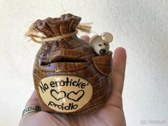 Keramická kasička pytel - na erotické prádlo