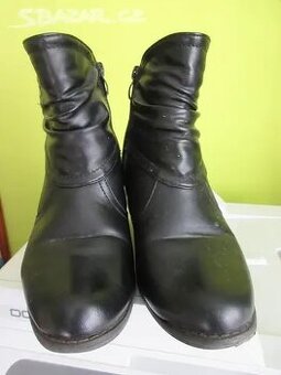 Dámské kotníčkové kožešinové kozačky vel. 39