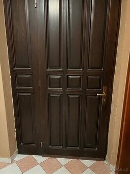 Bezpečnostní dveře