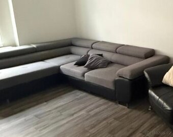 Šedá rohová sedací souprava