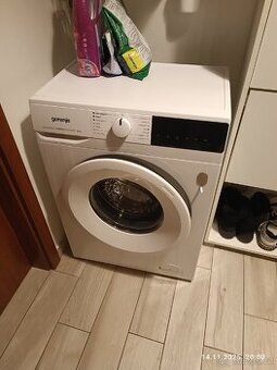 Pračka 2 roky stará, v perfektním stavu