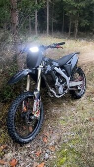 Suzuki rmz 250