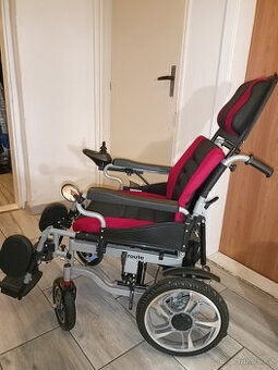 Nový skládací elektrický invalidní vozík Eroute 5003 XL