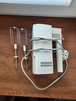 Nabízím ruční šlehač Eta.