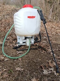 Postřikovač na záda