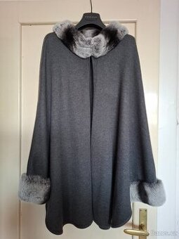 Úpletová pelerína/paleto/pončo s kožešinou zn. Kara