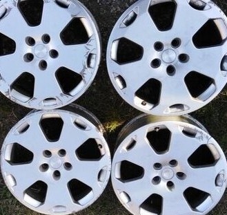 5x100 17 Škoda Toyota Subaru ALU kola.v pořádku,rovná -.....