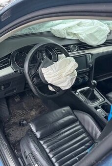 volant R-Line z Volkswagen Passat B8