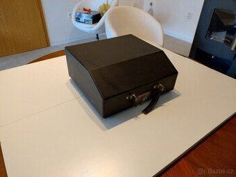 Prodám starožitný kufříkový psací stroj Groma Modell N