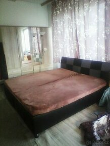 manželská polohovací postel 180 x 200 bez matrace