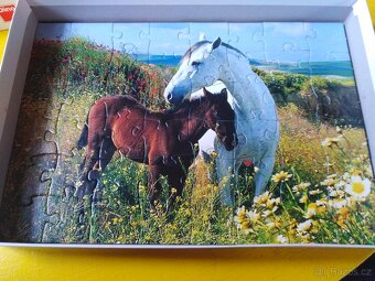 Téměř NOVÉ Magic puzzle aj.