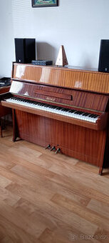 Pianino Petrof