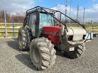 Massey Ferguson 6180 lesní kolový traktor