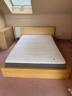 IKEA postel 140x200 + matrace 22cm tloušťka + rošty lamelové