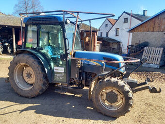 Traktor New Holland T4040F