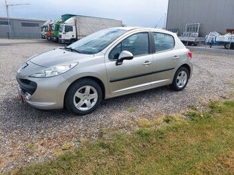 Peugeot 207 1.4i 54kw rok 5/2009 Style