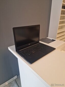 Dell Vostro 15
