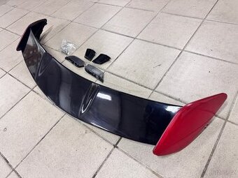 Zadní křídlo spoiler stříška Mercedes GLA X156 W156