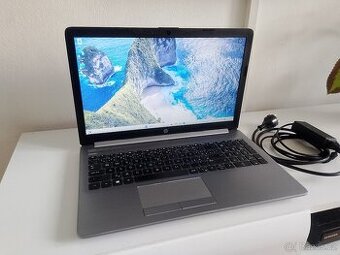 Intel® i5 8265U 8GB RAM