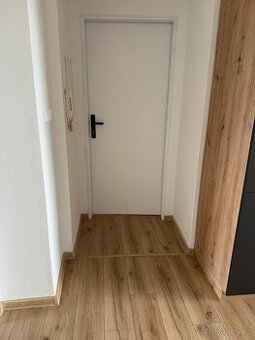 1+1 10500kč