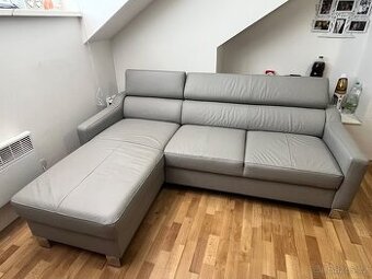 Celokoženný rozkládací gauč s úložným priestorom