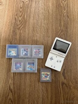 Nintendo Sbírka Gameboy Nes Snes Gamecube hry konzole