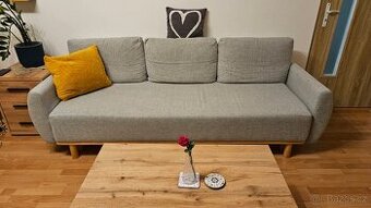 Rozkládací pohovka/gauč