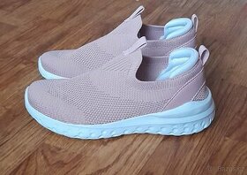 Nové tenisky Vty v.34